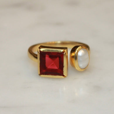Square Bezel Pearl Ring - Red