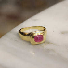 Cabochon Ring - Speckled Pink