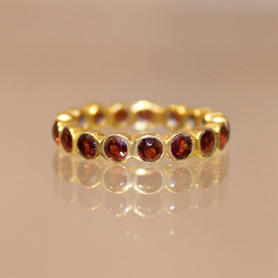 Continuous Stone Band - Garnet - Gold